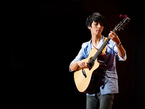 Thần đồng guitar Hàn Quốc Sungha Jung `tái ngộ` khán giả Việt Nam
